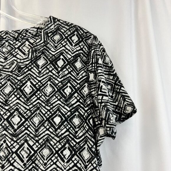 Relativity Short Sleeve Black/Gray Geometric Top Round Neck Womens Size Small - Picture 3 of 9